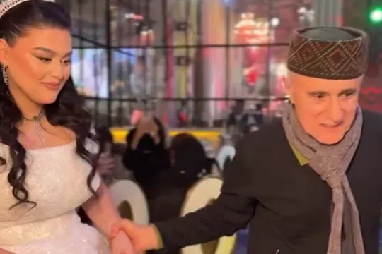 Nəvəsinin toyunda Alim Qasımovun rəqsi!