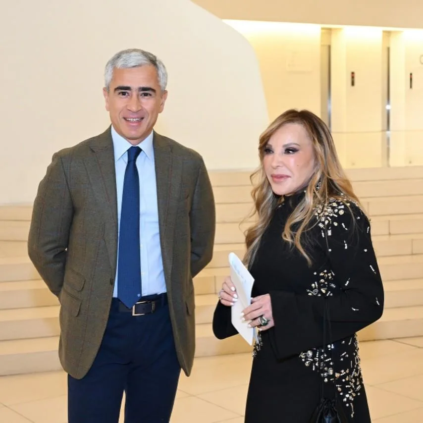 Prezidentin gəlini sərgidə - Fotolar