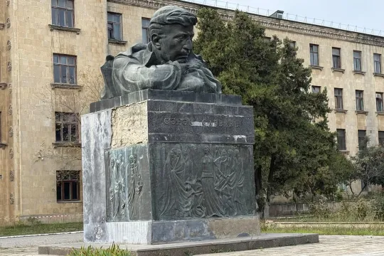 “Cəfər Cabbarlının heykəlinin bərpasına mütəxəssislər cəlb olunub”