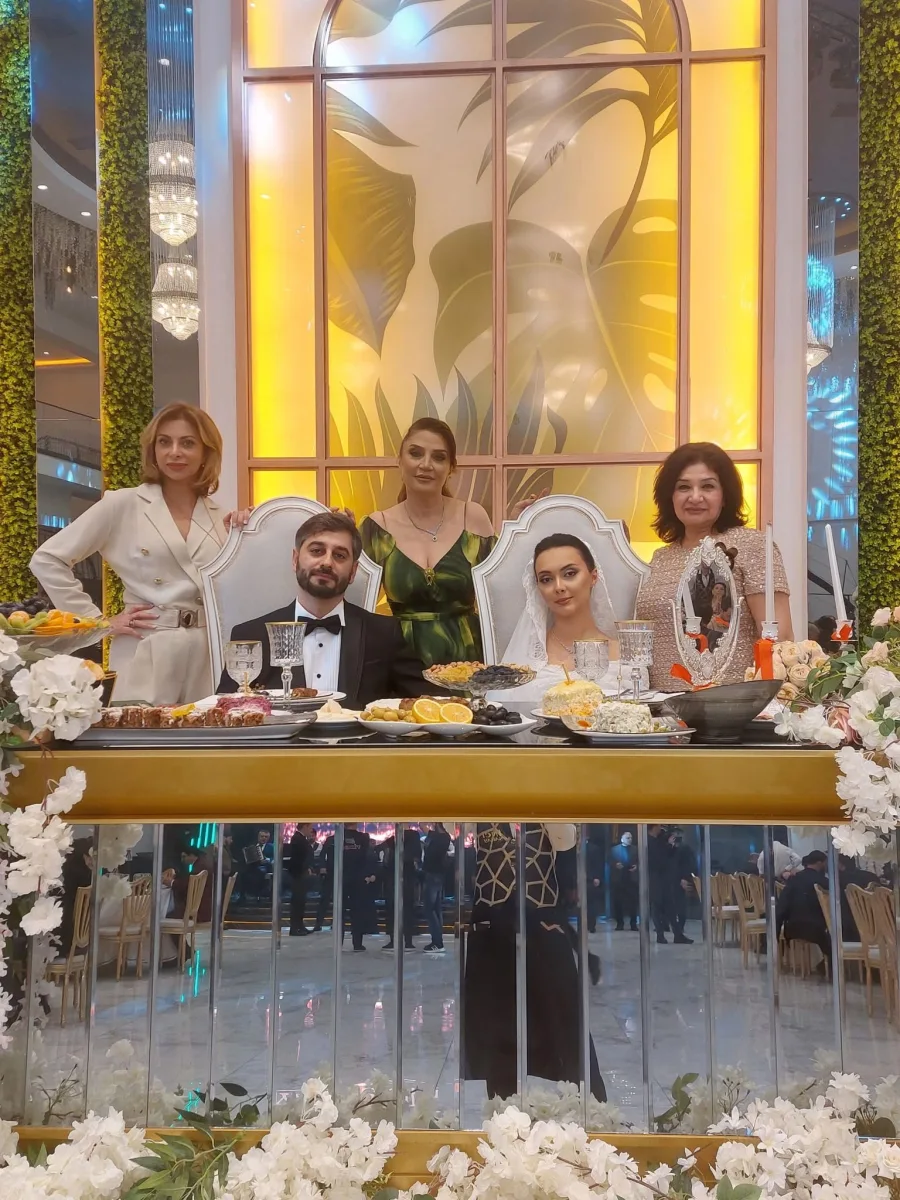 Yasin Həzirənin toyu oldu