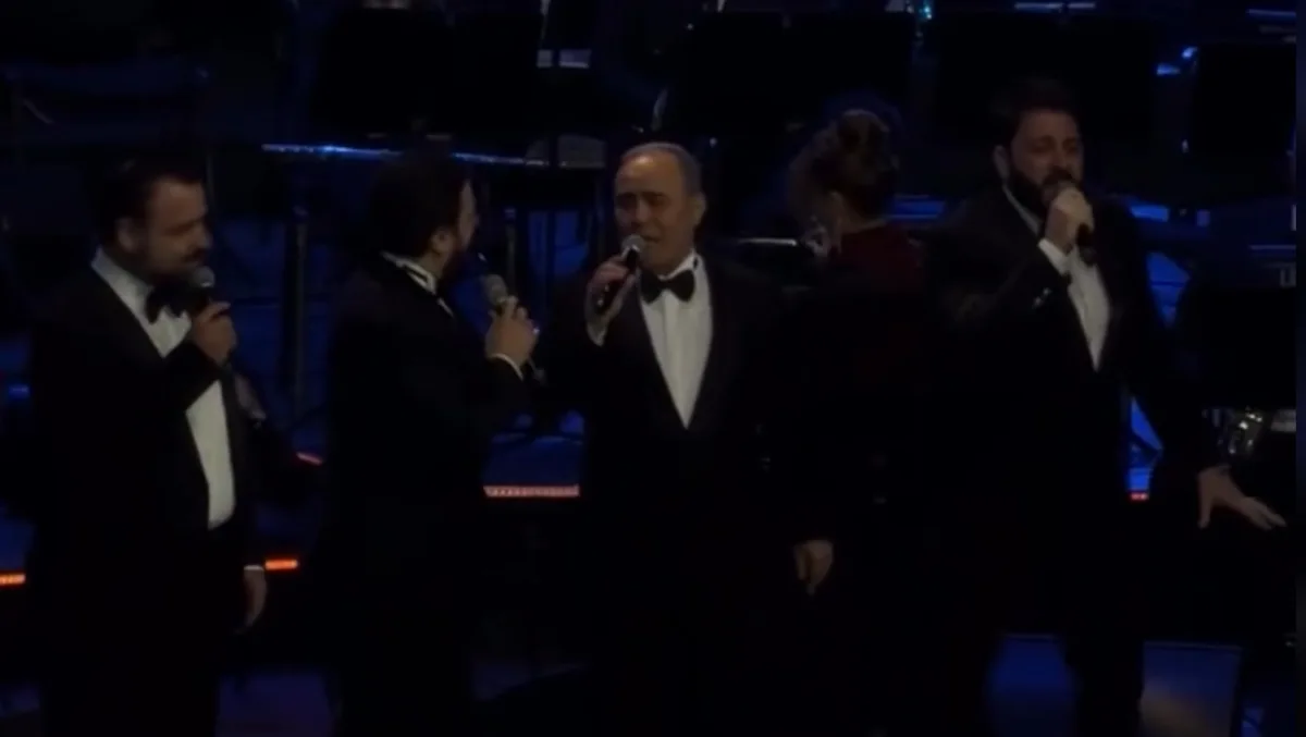 Sənətkarlardan “Dostluq mahnısı” ifası!