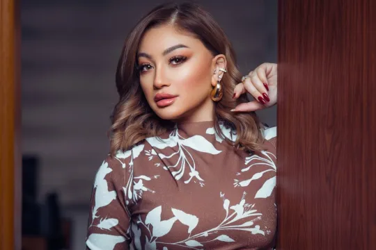 “Yox saydığım iki xanım aparıcı var“