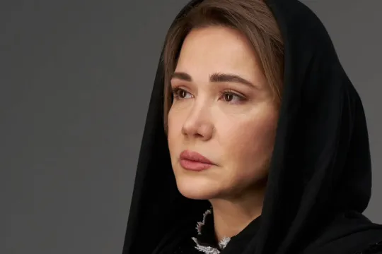 “Qırmızı qərənfilləri sevmirəm...”