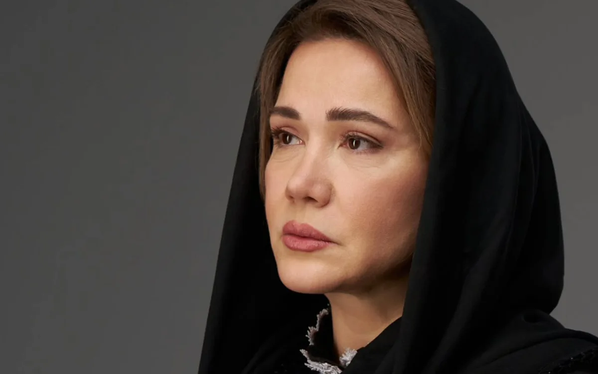 “Qırmızı qərənfilləri sevmirəm...”