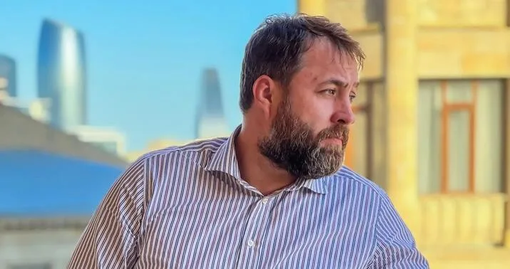 Nazirlik Azər Aydəmirə 657 min manat ödəyəcək