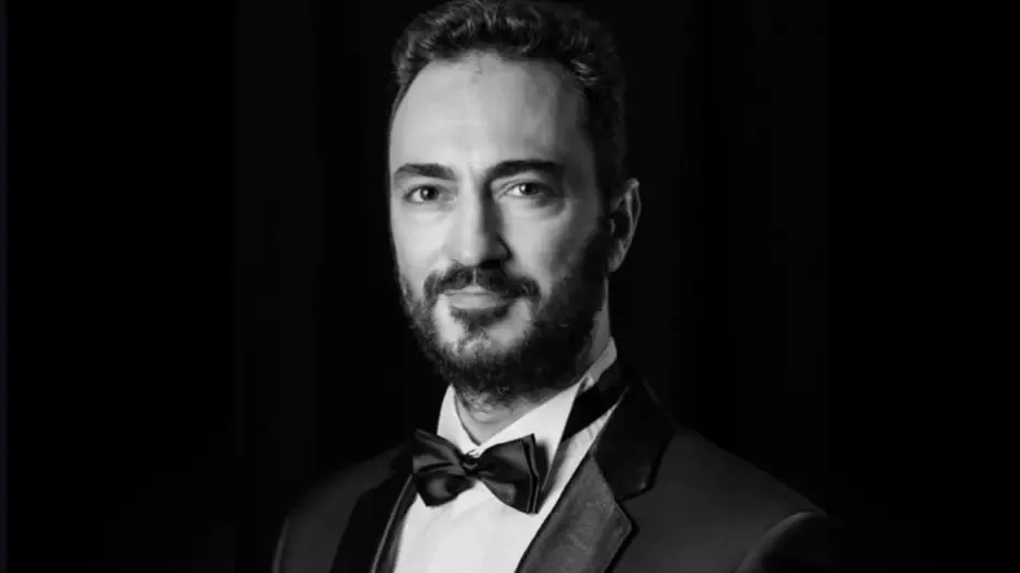 Balkondan yıxılan opera ifaçısı vəfat etdi