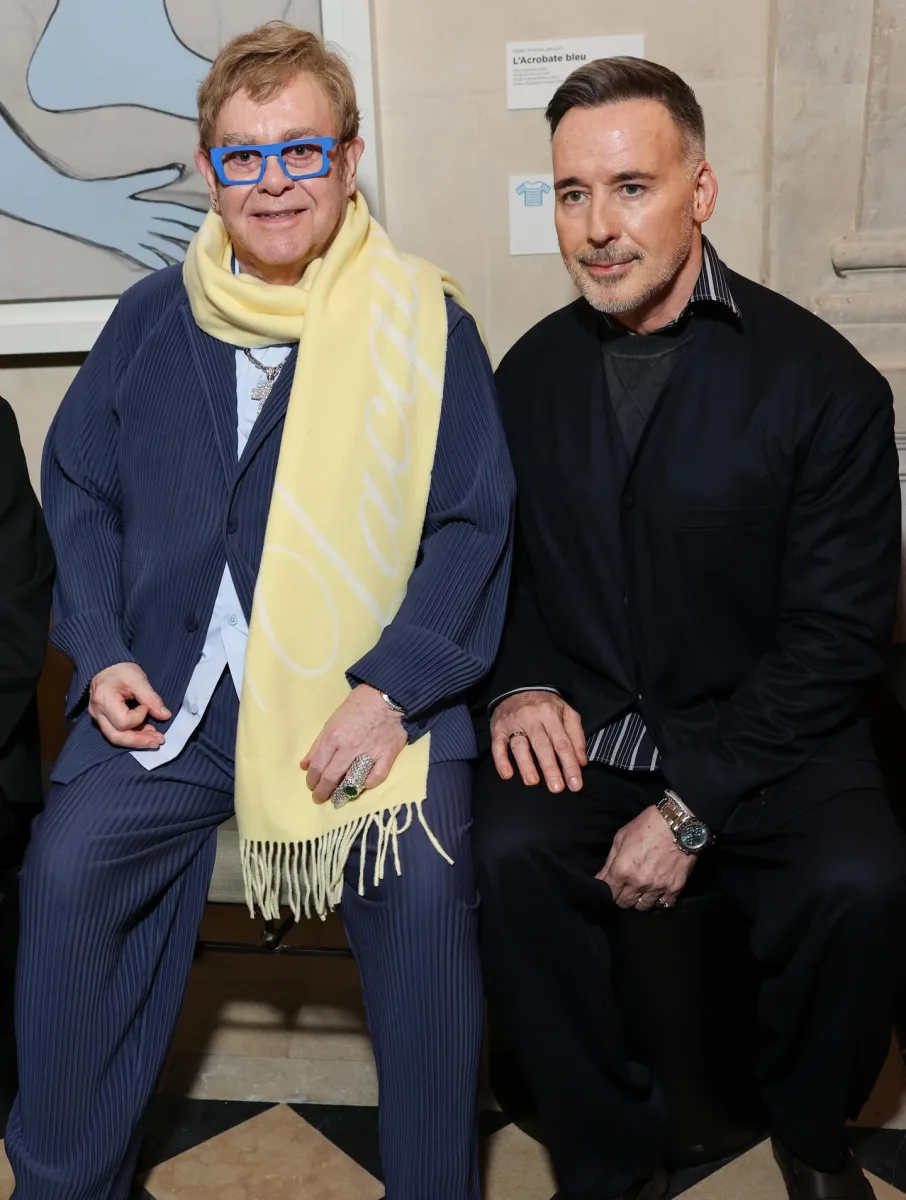 Elton Con həyat yoldaşı ilə görüntüləndi