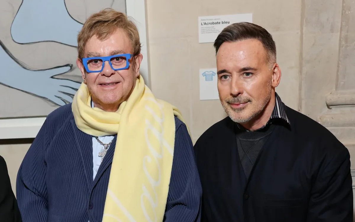 Elton Con həyat yoldaşı ilə görüntüləndi