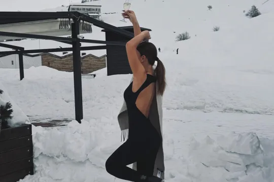 Aysunun qış tətilindən şəkilləri diqqət çəkdi