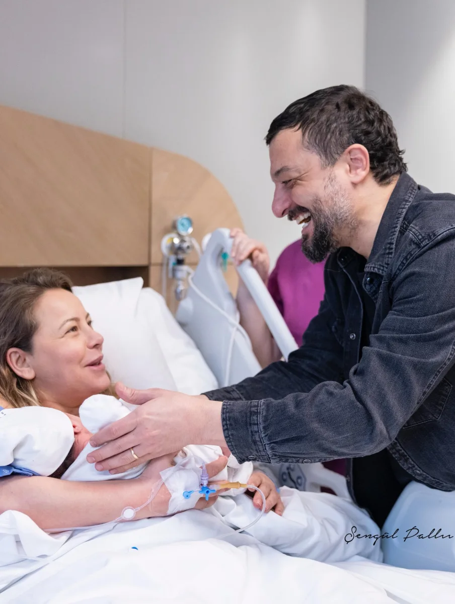 Tanınmış aktrisa ana oldu