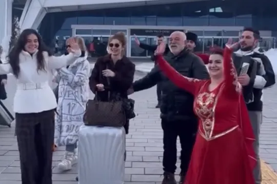 “Veliaht” komandasını mahnımızla qarşıladılar