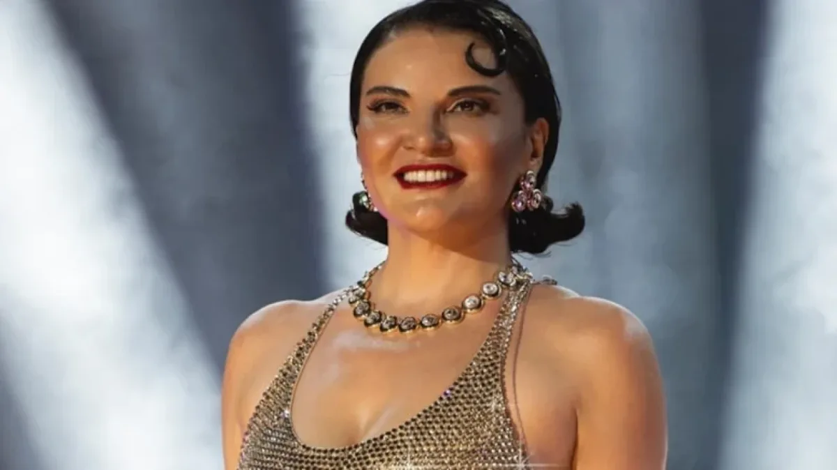 Göksel Bakıda “Bu qala, daşlı qala” oxudu