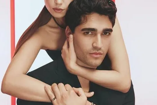 Afrayla Mert barışıb?