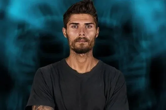 “Survivor”dan qayıdarkən saxlanıldı