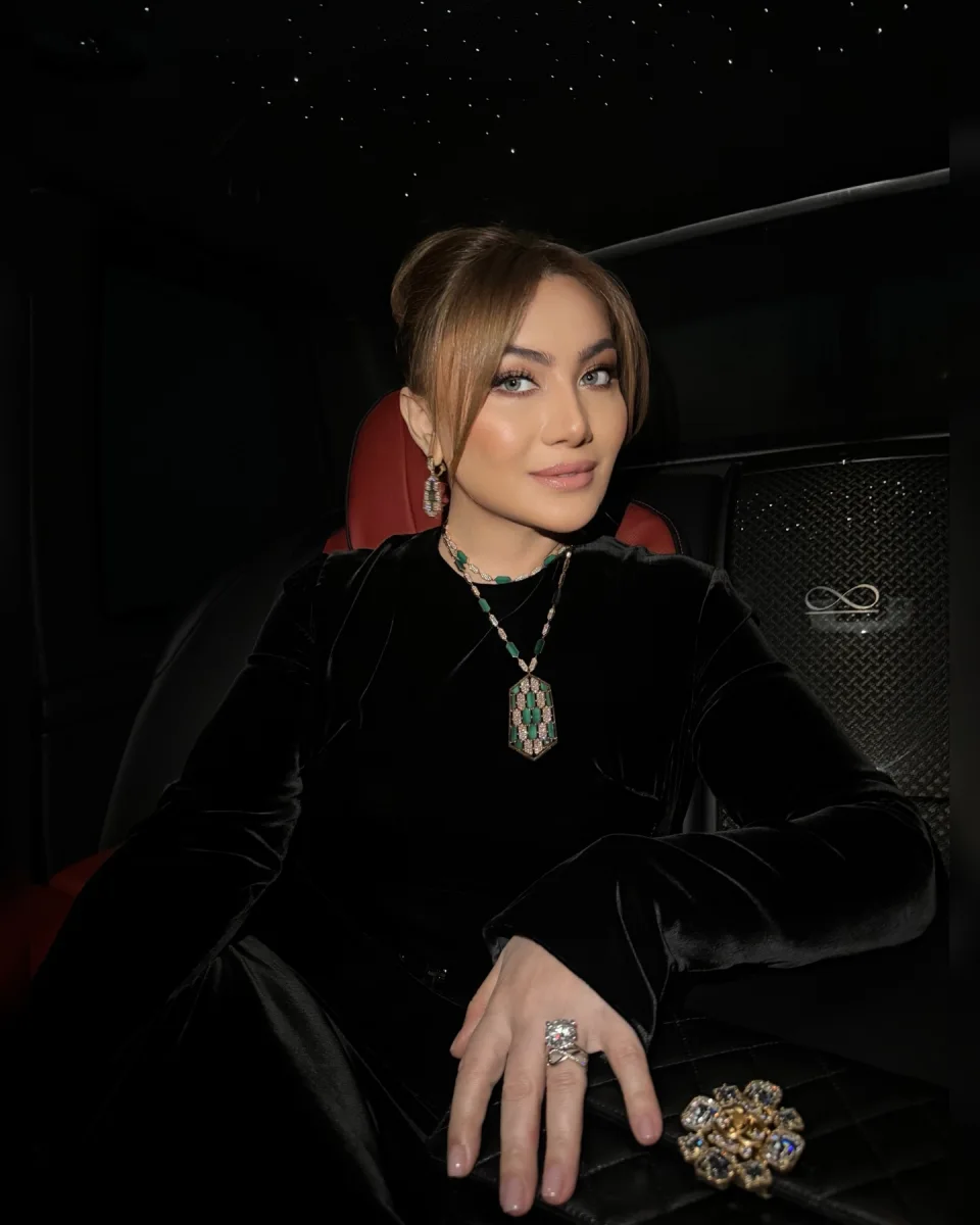 "Zaman bütün rəngləri soldura bilər..."