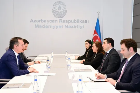 Nazir İtaliyanın ölkəmizdəki səfiri ilə görüşdü