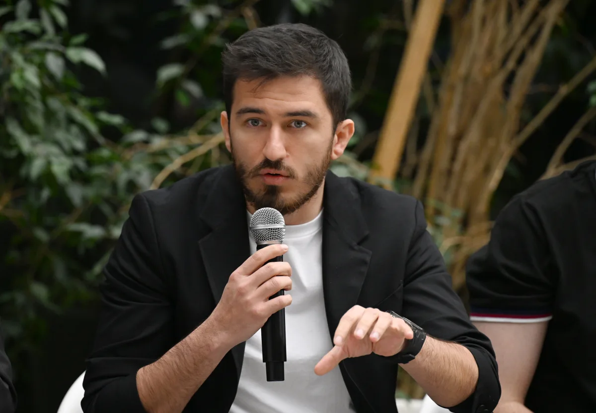 Nazir onlarla görüşdü