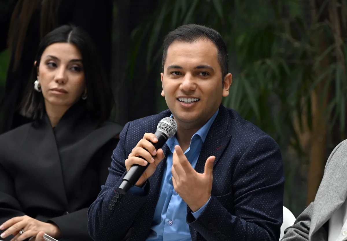 Nazir onlarla görüşdü