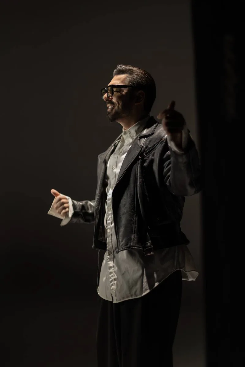 Yaşardan yeni tərzdə fotolar...