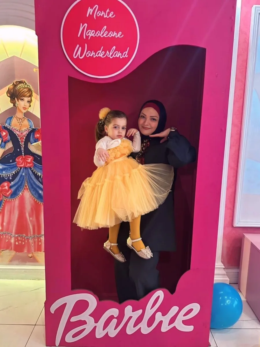 Xalq artisti nəvəsi və xanımı ilə…