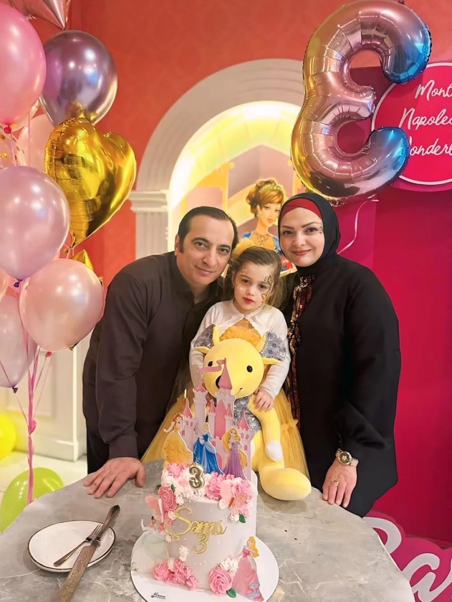 Xalq artisti nəvəsi və xanımı ilə…