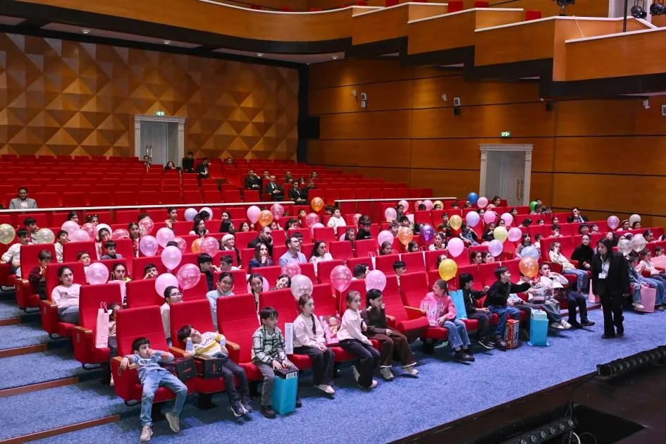 Leyla və Alena Əliyevalar premyerada - Fotolar