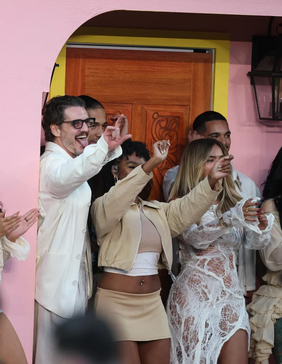 Bəd Banninin çıxışı 24 saatda 50 milyonu keçdi