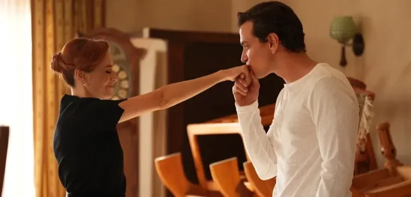 Evlilikdənkənar münasibətlər göstərildiyi üçün cərimələndilər