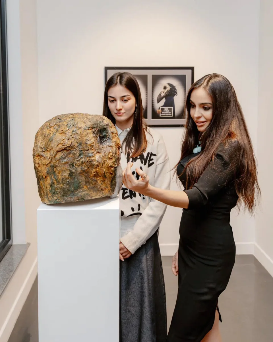 Leyla Əliyeva sərgidə