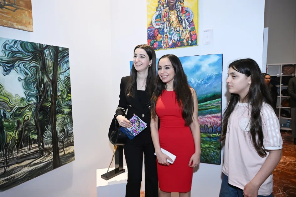 Leyla və Arzu Əliyevalar Tiranada sərgi açılışında - Fotolar