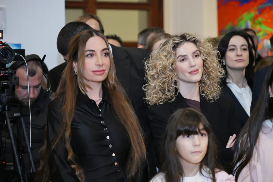 Leyla və Arzu Əliyevalar Tiranada sərgi açılışında - Fotolar