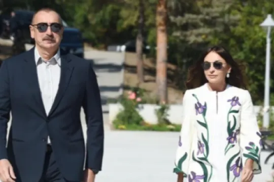 Prezidentlə xanımı Nəriman Həsənzadəni təbrik etdi