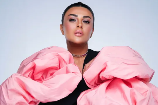 “Doya-doya” ilə ilk solo konsert: Gülay səhnədə