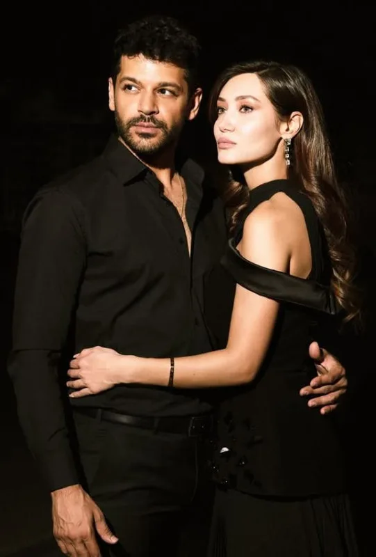 Türk aktyor özbək aktrisa ilə ailə qurdu