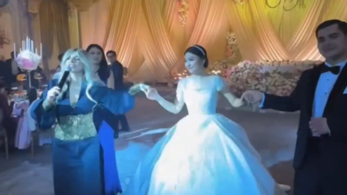 Əminə səfirin övladının toyunda…