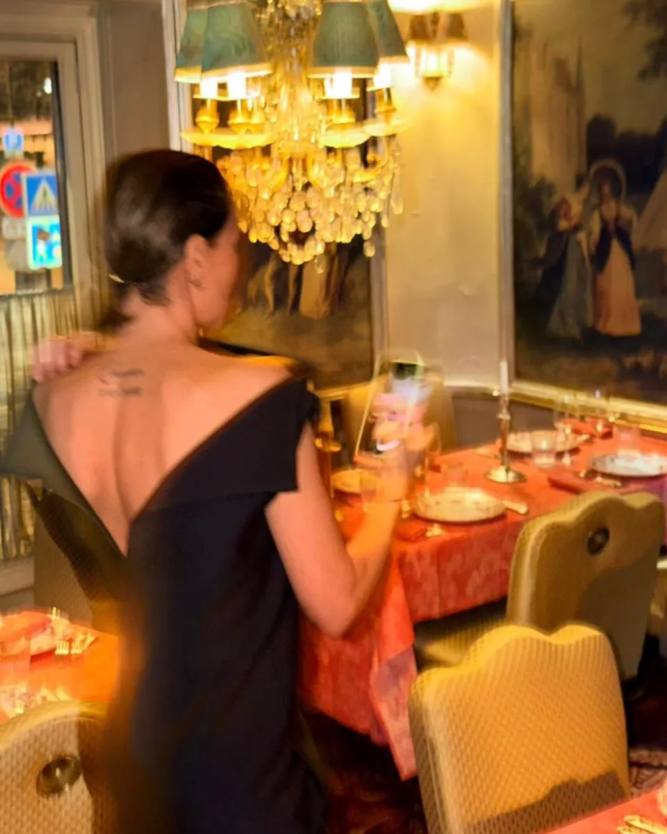 Günay Parisdə ad gününü qeyd etdi