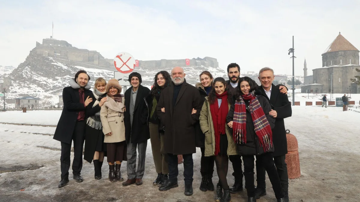 “Veliaht” Qarsa vida edir…