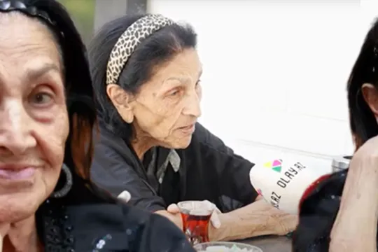 Xalq artistinin qızı nəvəsinə hücum edib - İddia