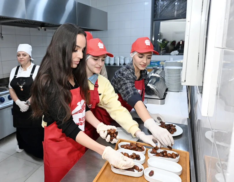 Leyla Əliyeva iftar məclisində - Fotolar