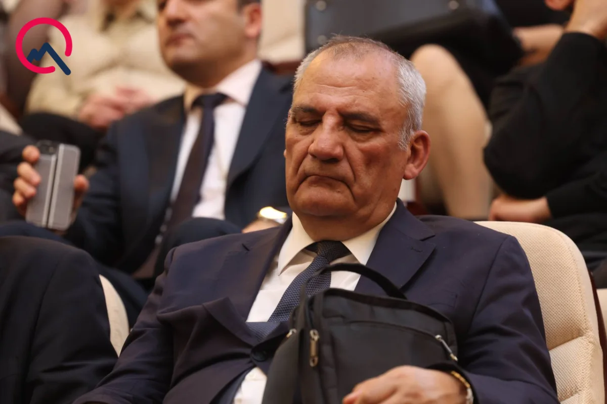 İclas o qədər maraqsızdır ki... - Fotolar