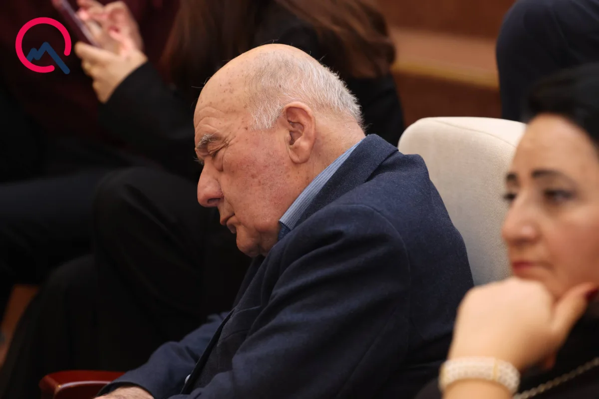 İclas o qədər maraqsızdır ki... - Fotolar