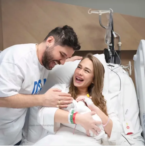 10 il sonra ana-ata oldular!