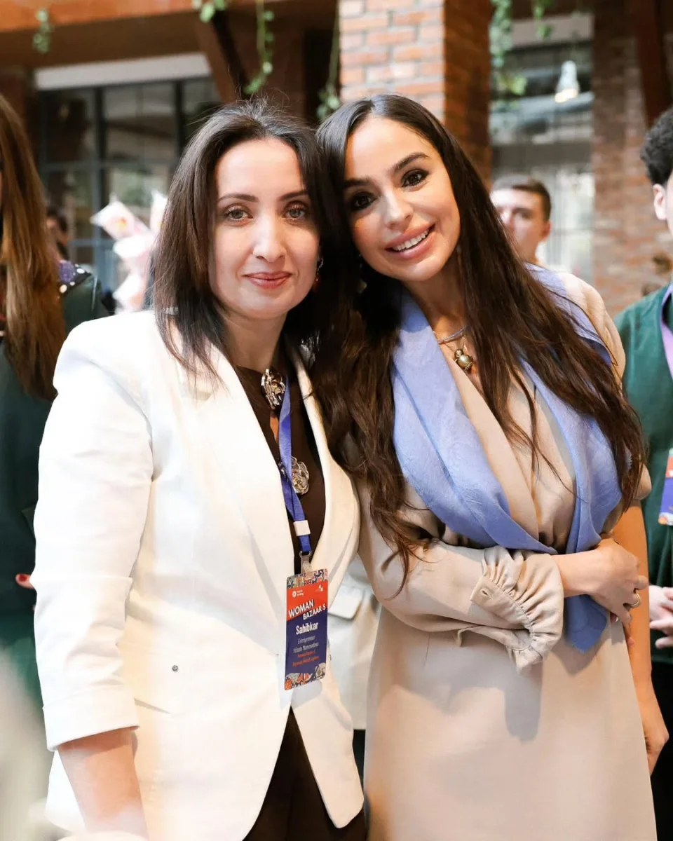 Prezidentin ailəsi qadın sahibkarlara belə dəstək oldu - Fotolar
