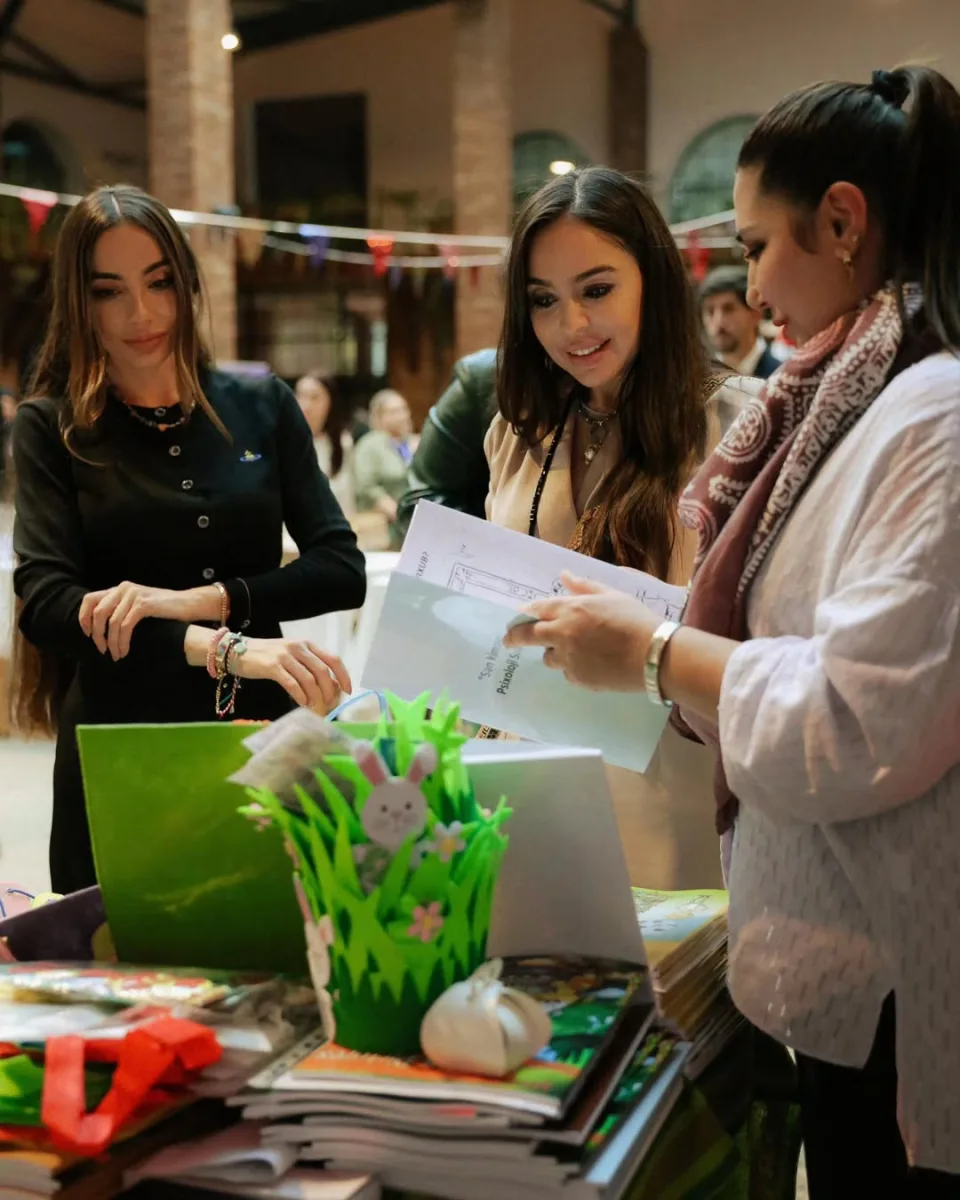 Prezidentin ailəsi qadın sahibkarlara belə dəstək oldu - Fotolar