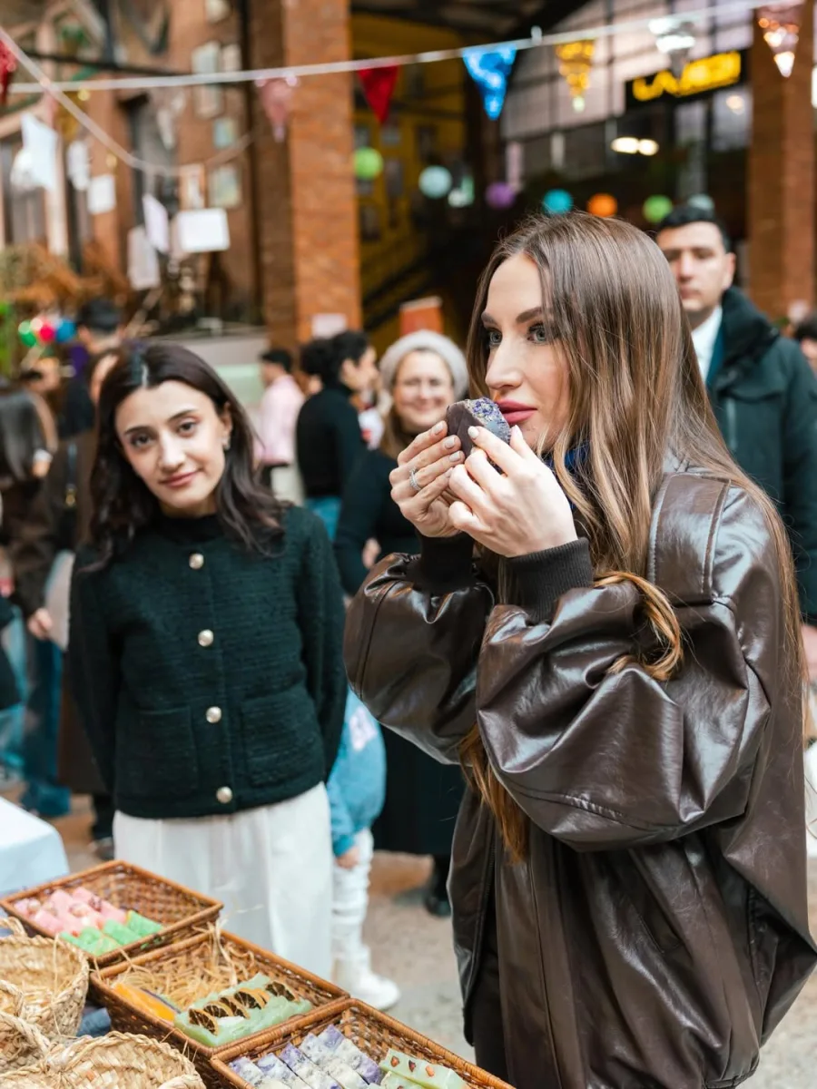 Prezidentin ailəsi qadın sahibkarlara belə dəstək oldu - Fotolar