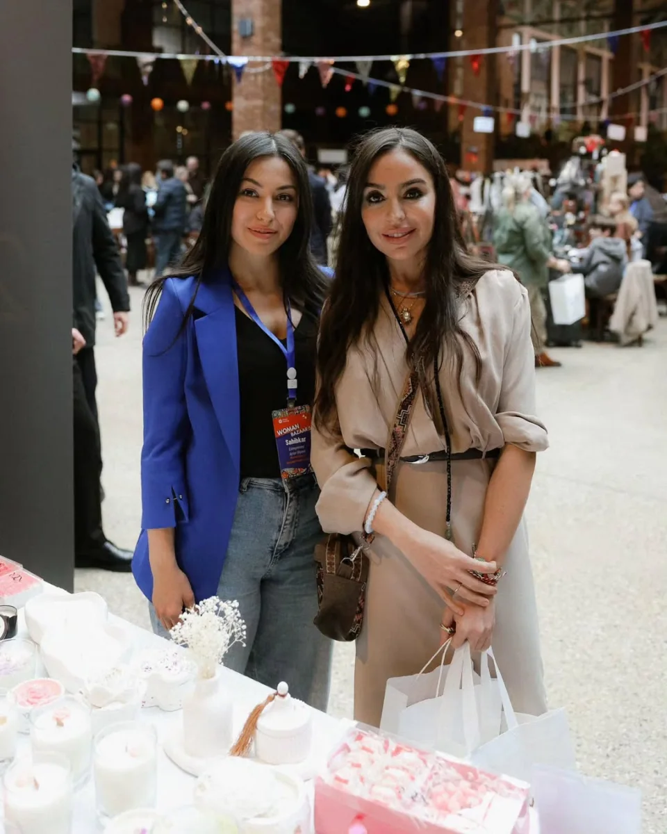 Prezidentin ailəsi qadın sahibkarlara belə dəstək oldu - Fotolar