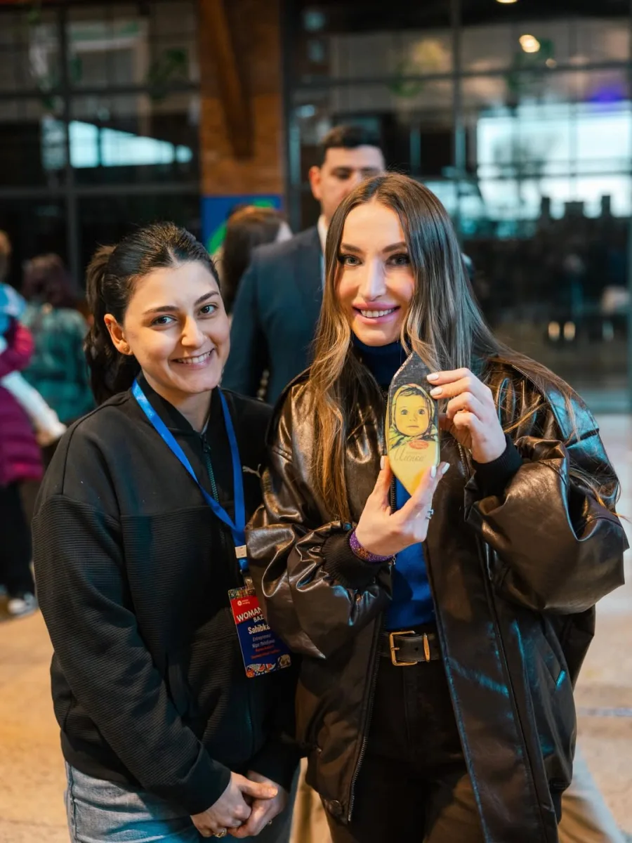 Prezidentin ailəsi qadın sahibkarlara belə dəstək oldu - Fotolar