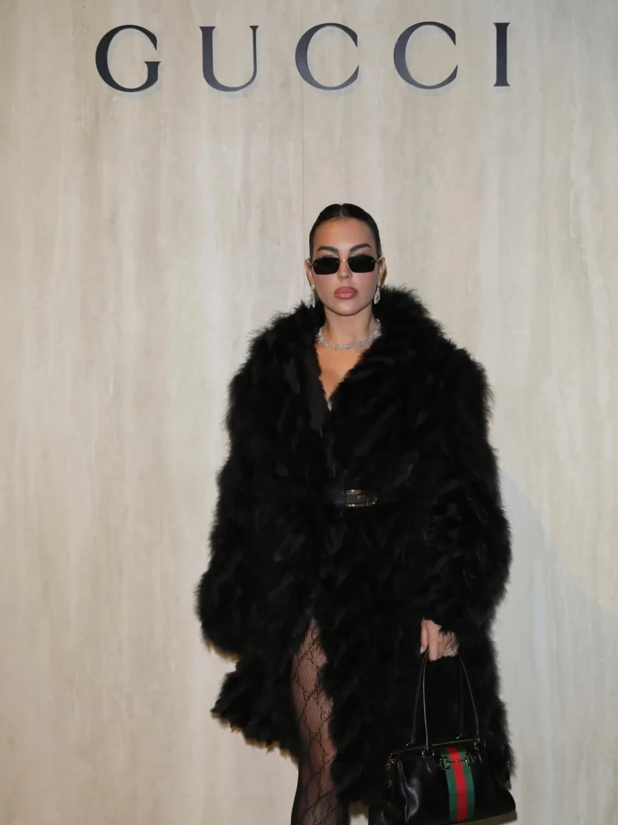 10 il əvvəl “Gucci”də satıcı işləyirdi, bu gün isə...