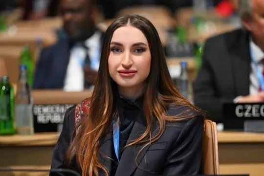 “Anama hədiyyə verəcəyəm“