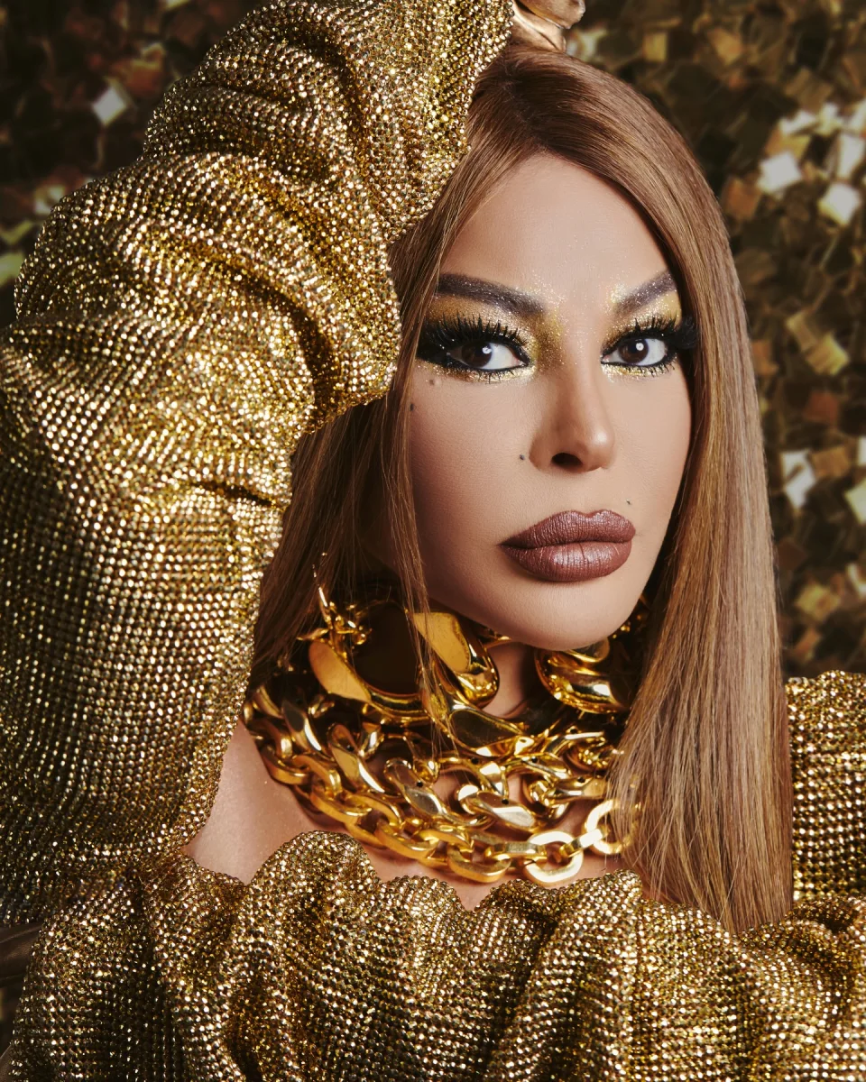 Aygün Kazımova bu dərgi üçün kamera qarşısına keçdi